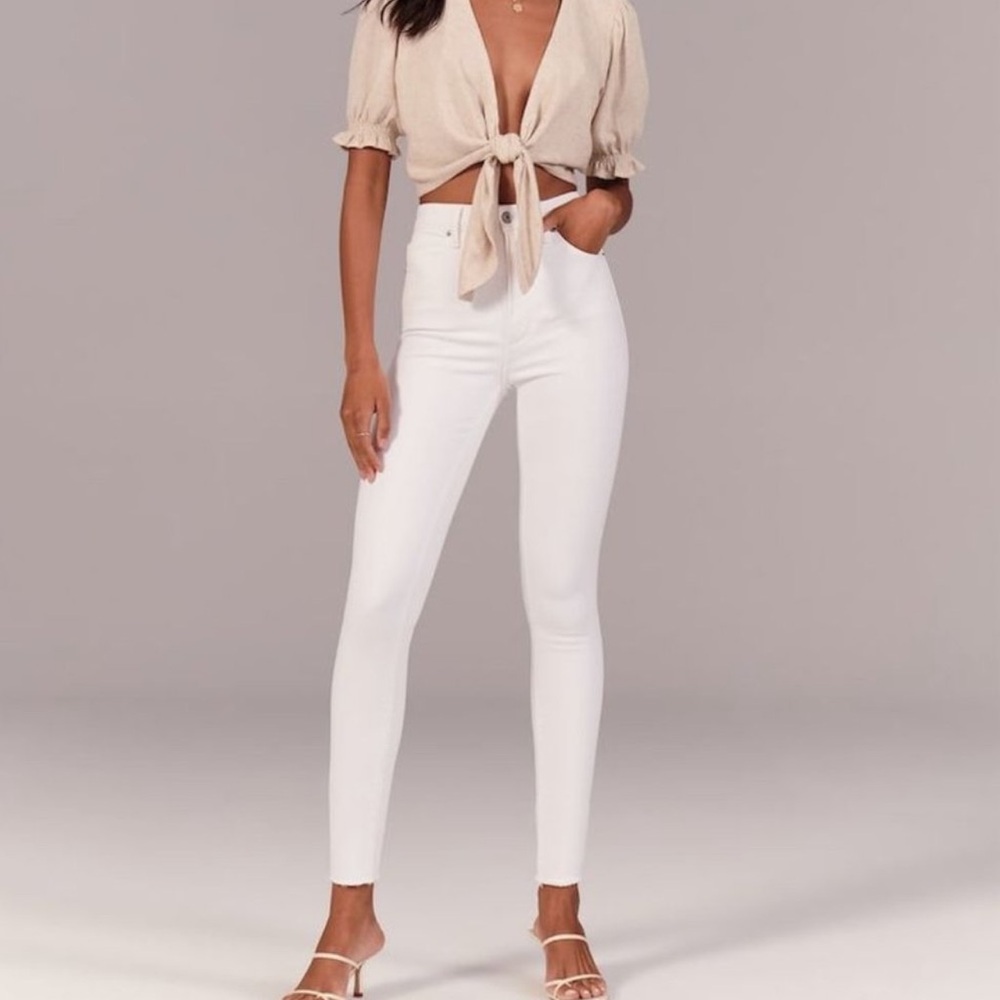 NWT Abercrombie & Fitch White High-Rise Straight STRETCH Jeans